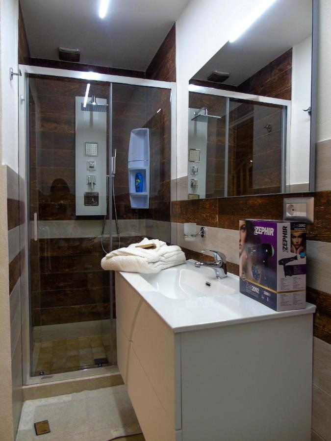 Glem Luxury Apartment Copertino Exterior photo