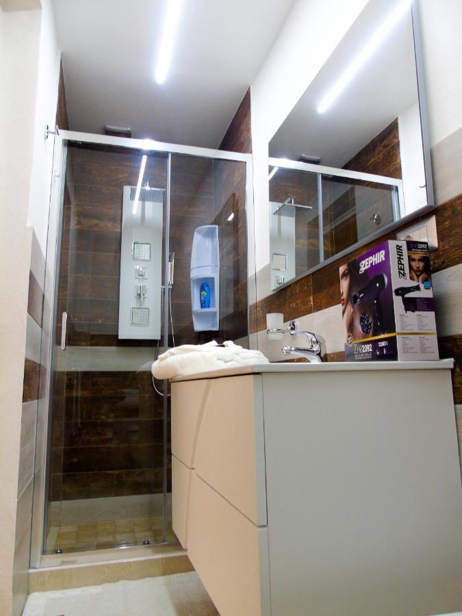 Glem Luxury Apartment Copertino Exterior photo